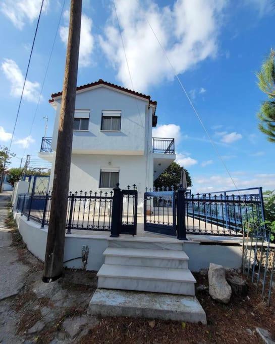 Ocean Vista Retreat Villa Skala Polichnitou Exterior photo